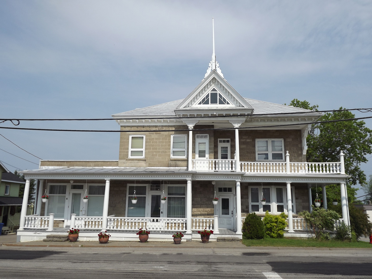 Ancien magasin g&eacute;n&eacute;ral